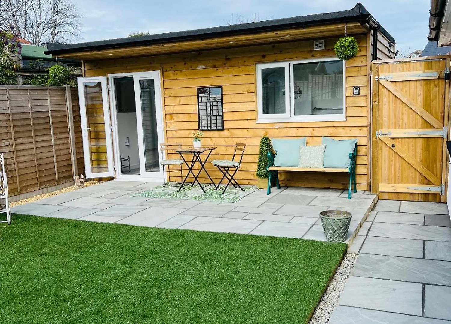 Apartment The Mudeford Gem Accommdation Christchurch  United Kingdom