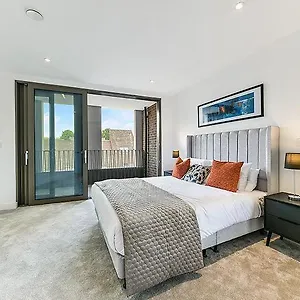 The Gatsby Luxury Apartment London