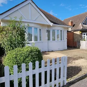 Holiday home Cosy Bournemouth, Ferndown