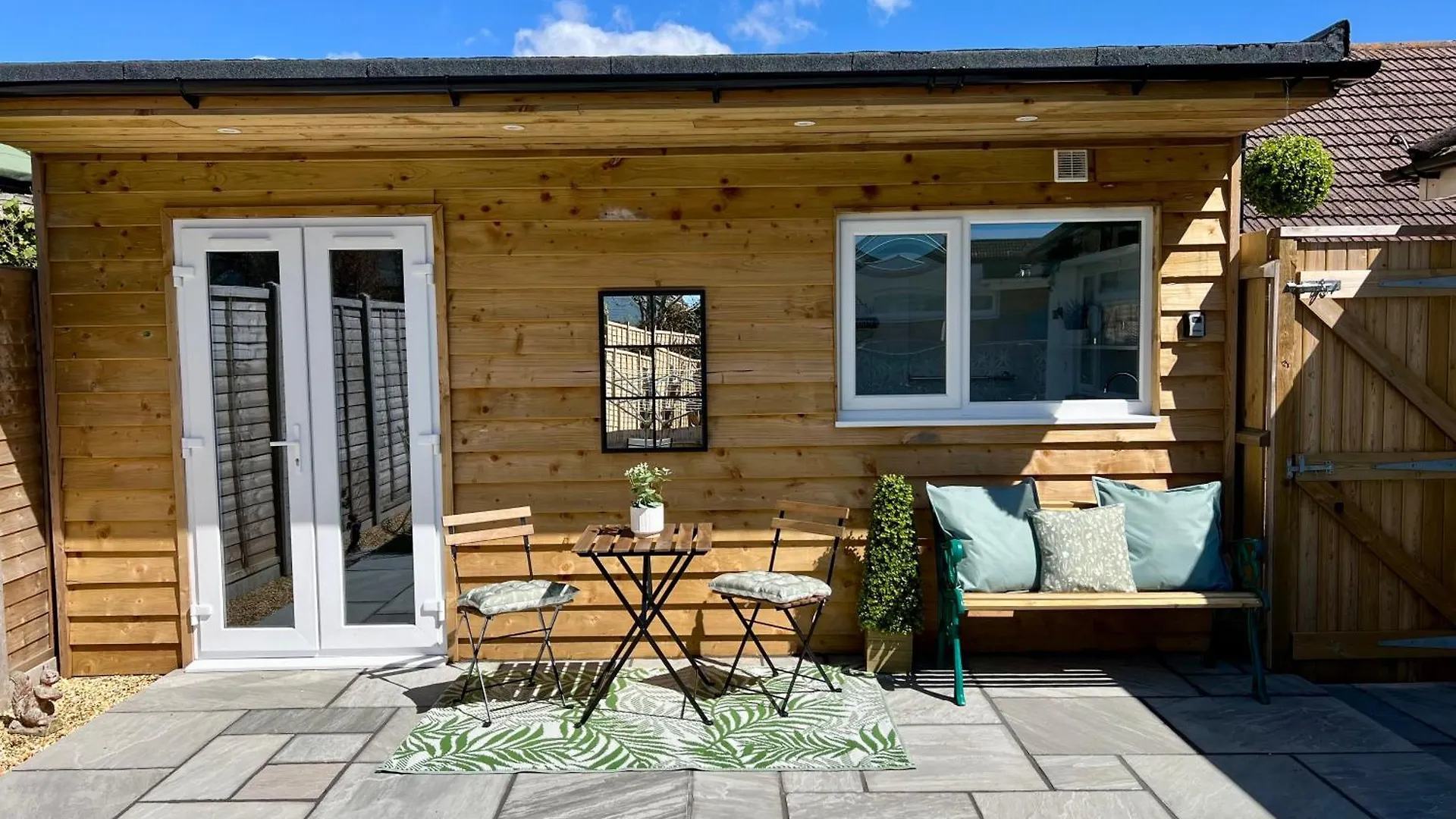 The Mudeford Gem Accommdation Christchurch  United Kingdom